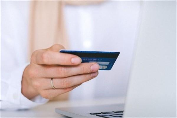 信用卡逾期会发信息提醒你吗,独家视角深度分析！